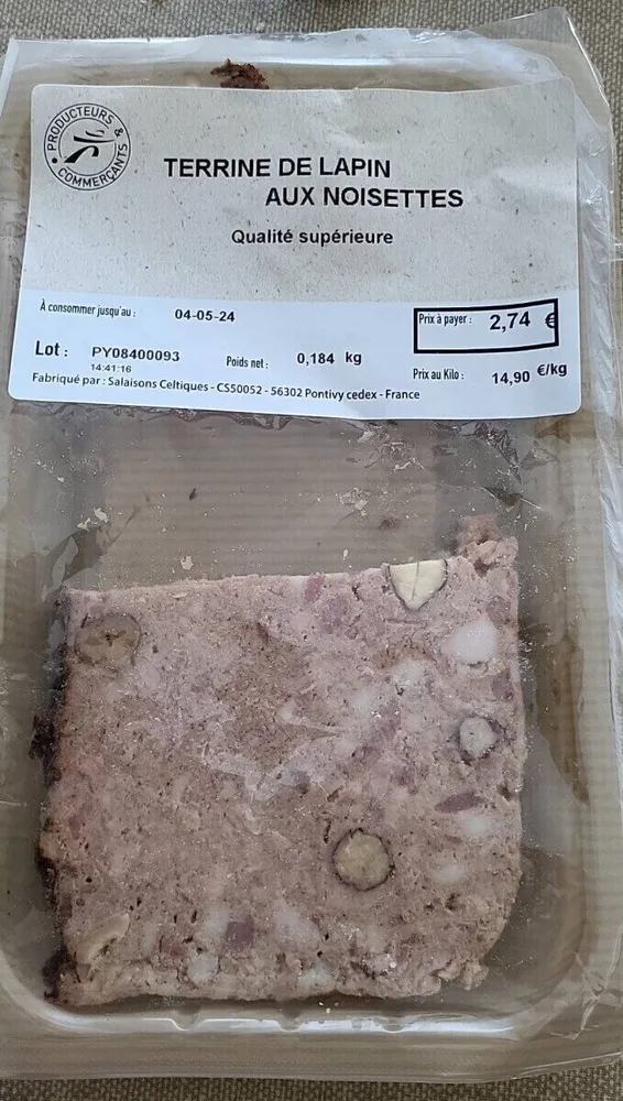 Terrine de lapin aux noisettes