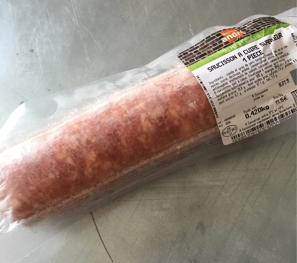 Saucisson a cuire aux pistaches