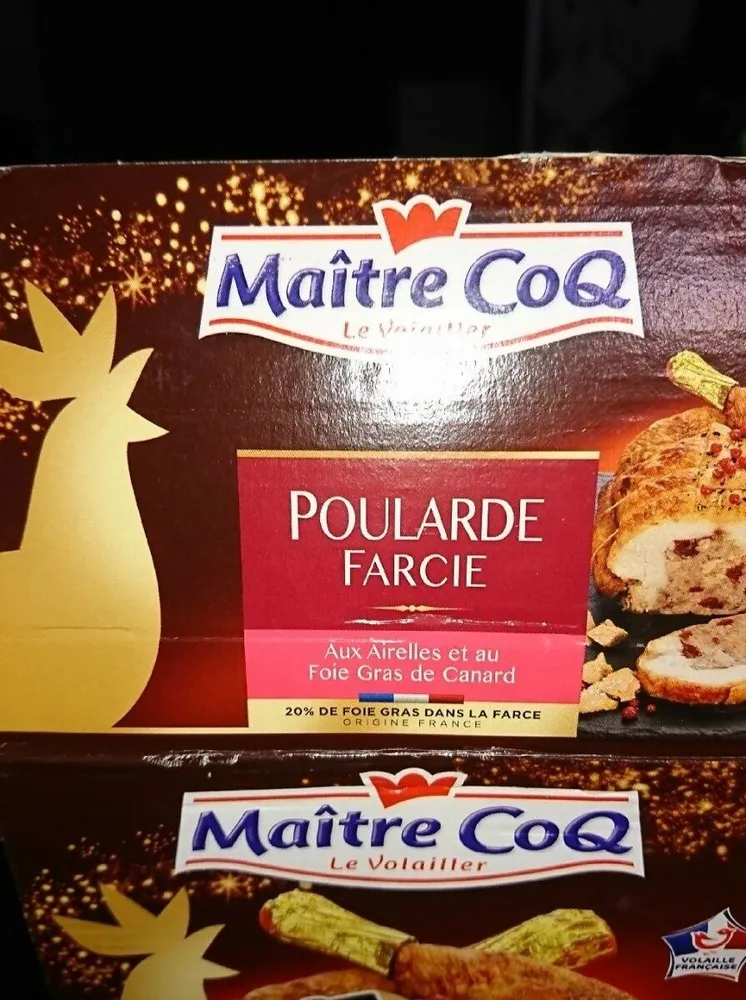 Poularde farcie aux airelles et foie gras