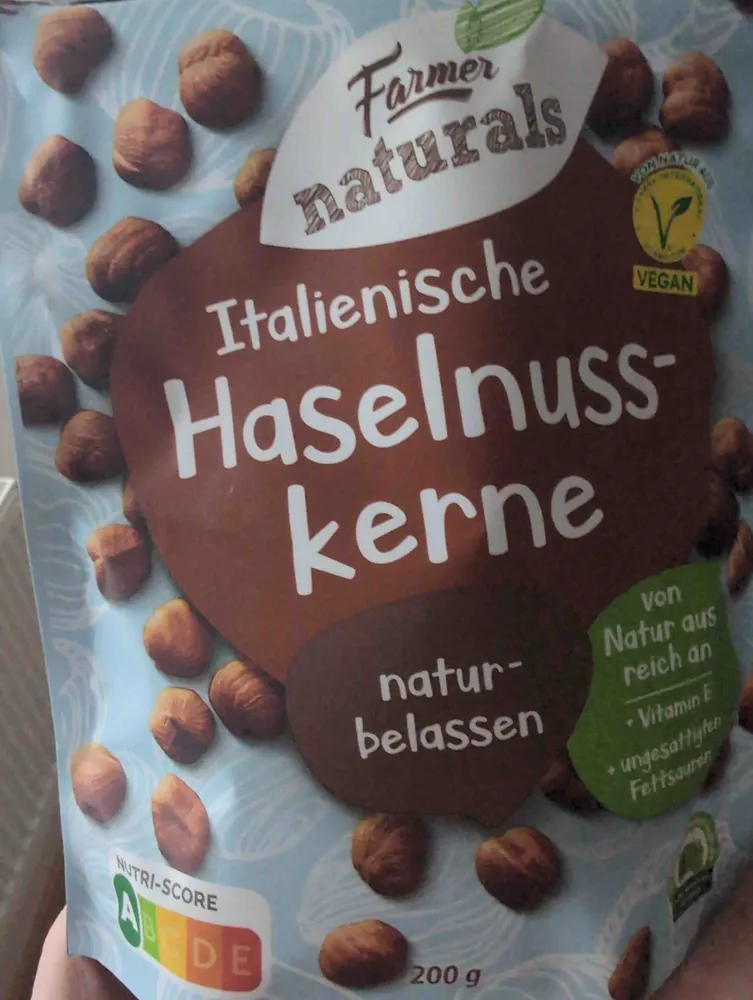 Italienische Haselnusskerne