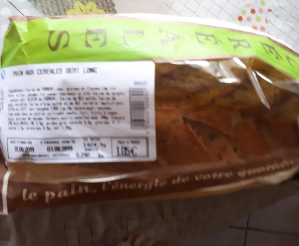 Pain aux cereales demi long