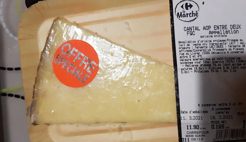 Cantal AOP entre deux
