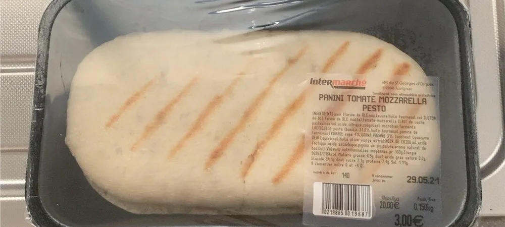 panini tomate mozza pesto