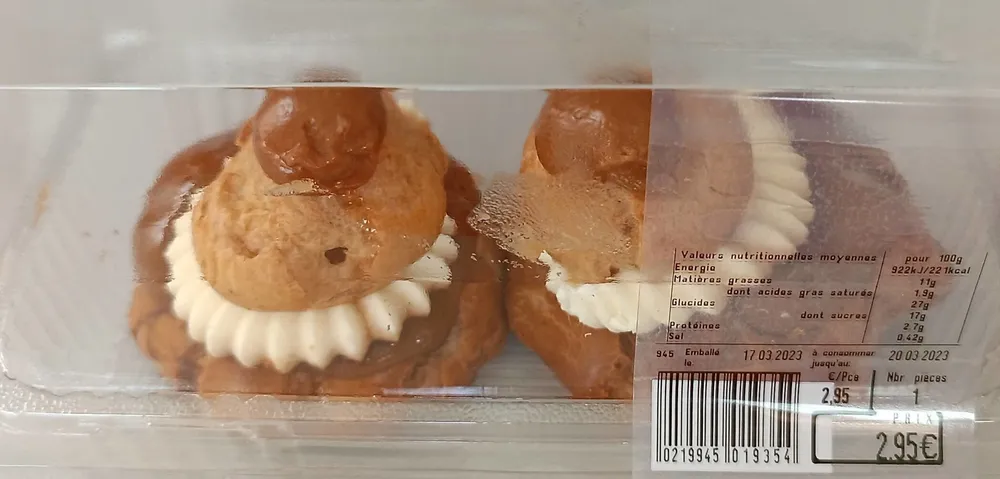 Religieuses au café