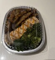 Paleo Salmon with Roasted Broccoli Single Meal