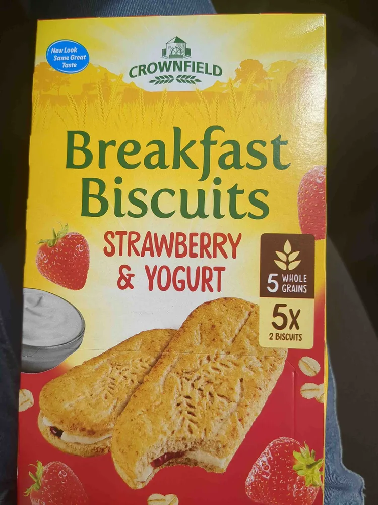 Strawberry & Yogurt Breakfast Biscuits