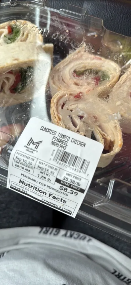 SUNDRIED TOMATO CHICKEN PINWHEEL