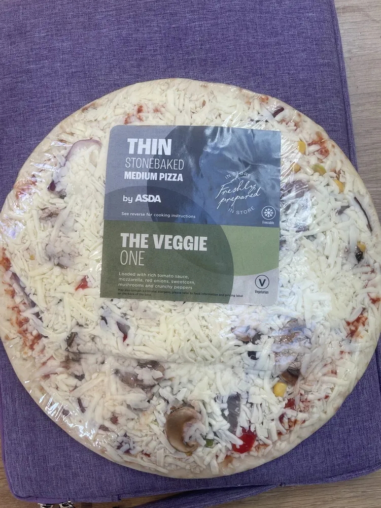 The Veggie One - Medium Pizza