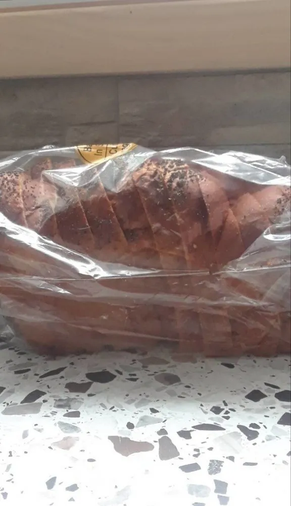 Pain oeufs et graines de pavot