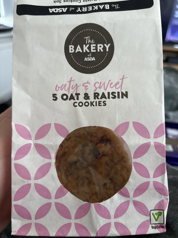 5 Oat & Raisin Cookies