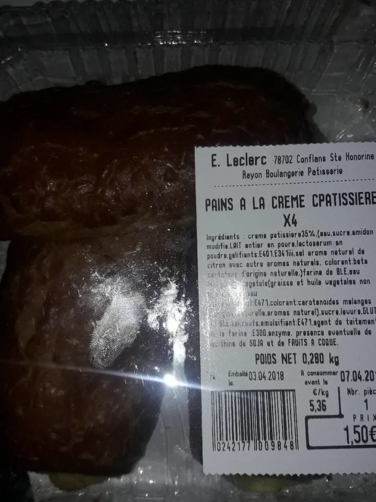 Pains à la crème pâtissière