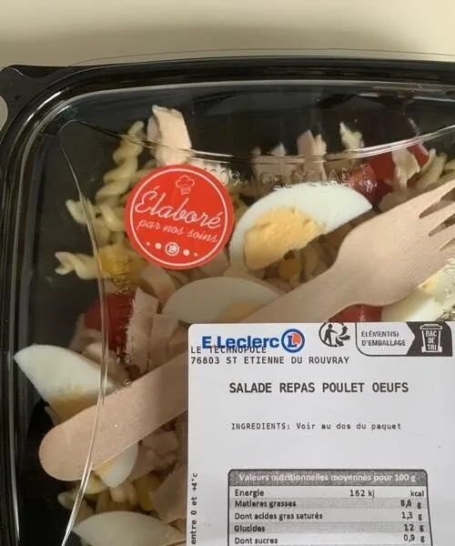 Salade repas poulet œuf