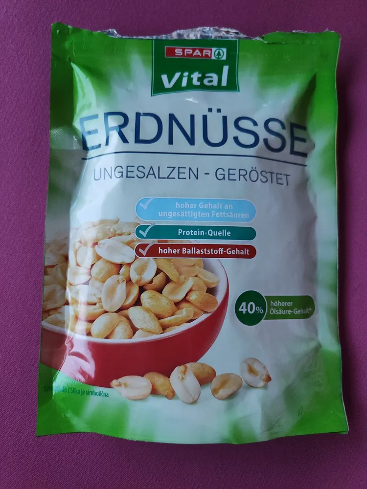 Erdnüsse ungesalzen - geröstet