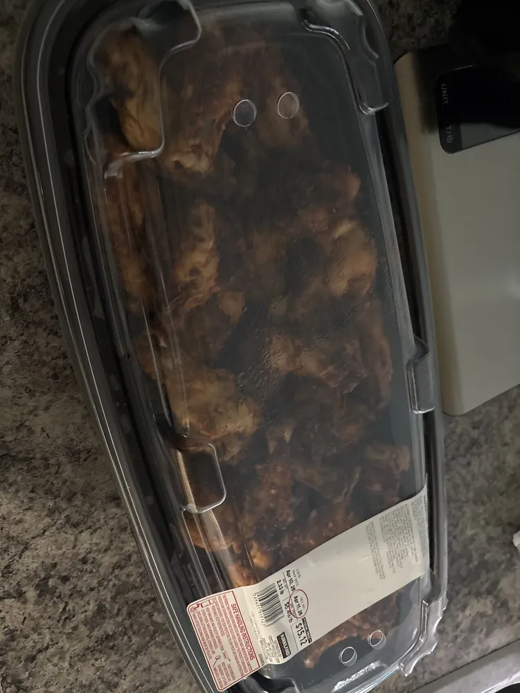 cooked garlic pepper seasoned party wings