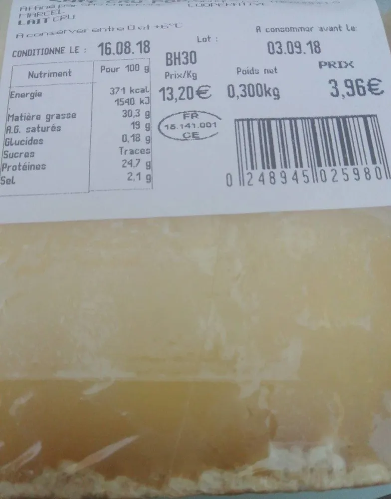 Cantal entre-deux lait cru