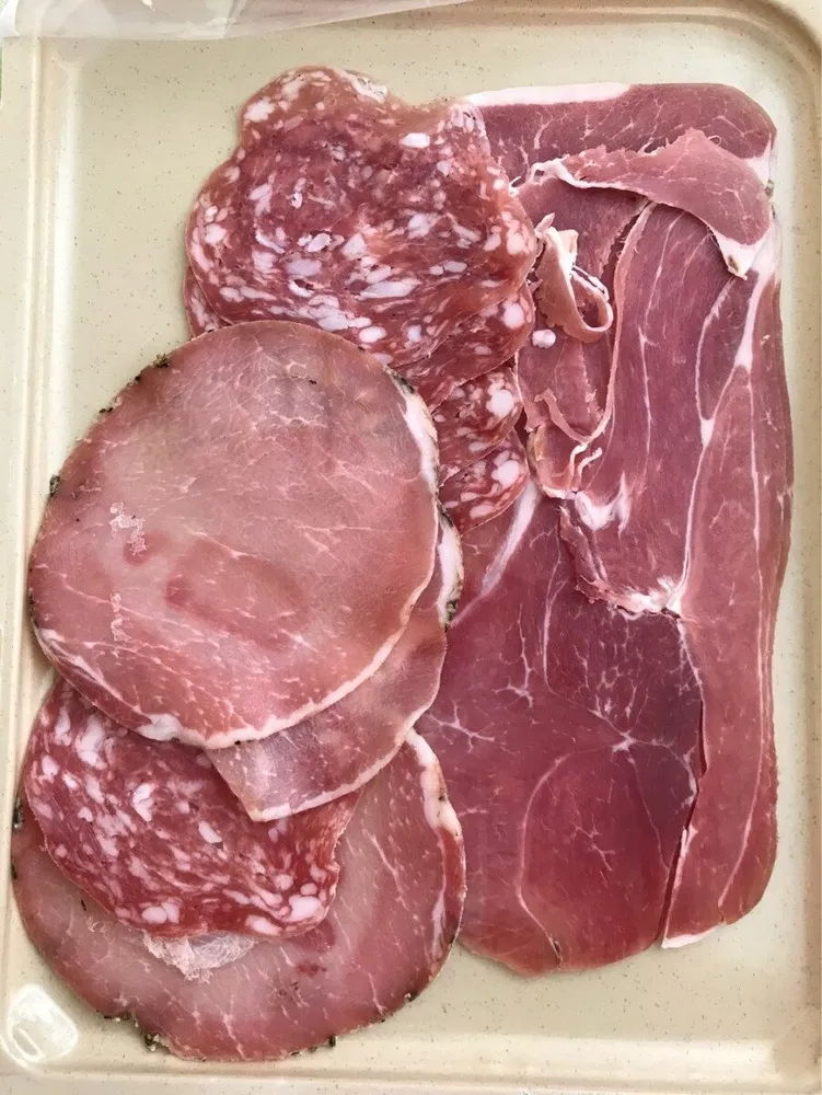 Assortiment de charcuterie de montagne