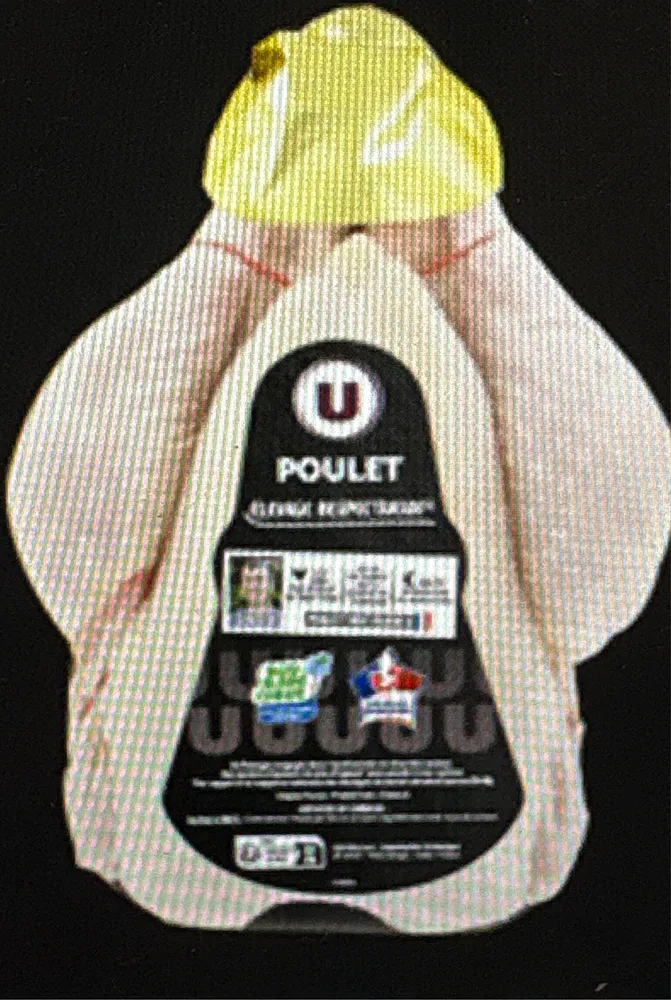 Poulet entier blanc prêt à cuire