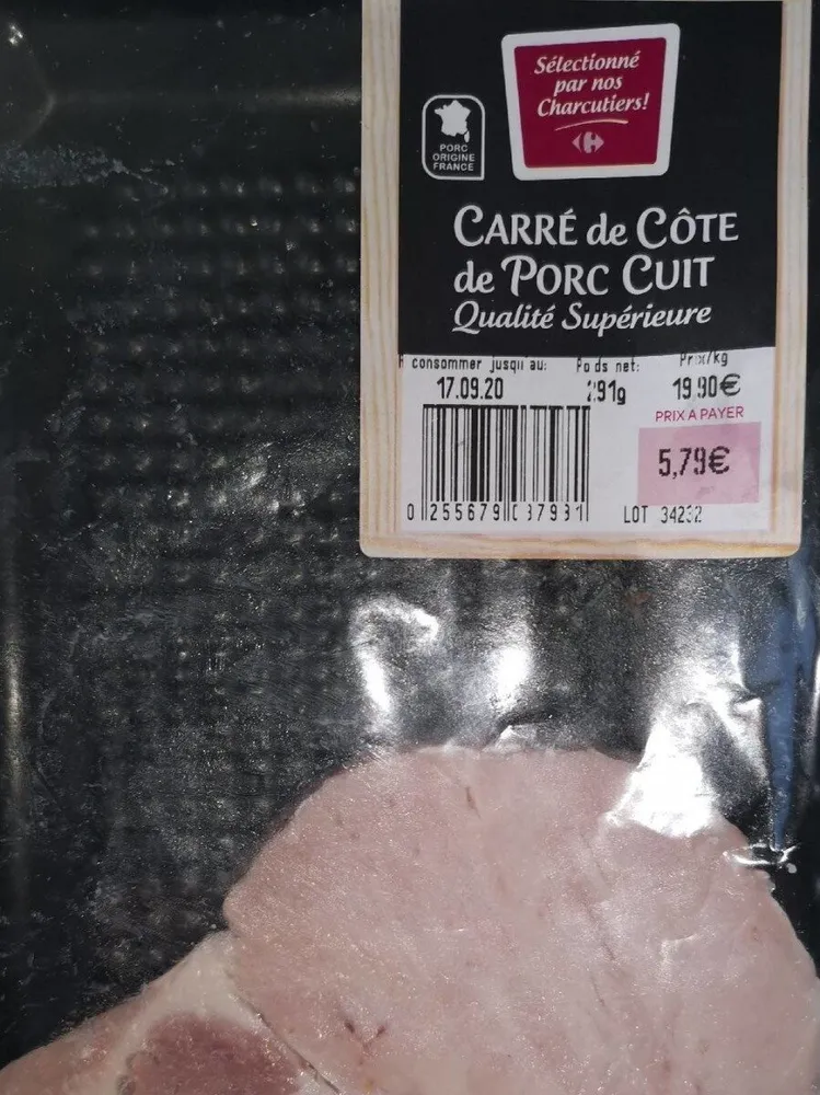 Carré de côte de porc cuit