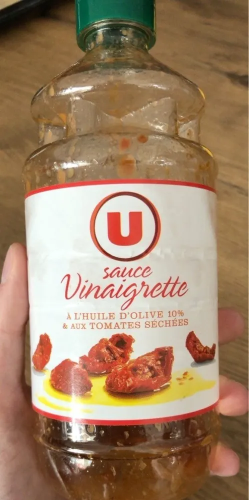 Sauce vinaigrette a l’huile d’olive et aux tomates sechees