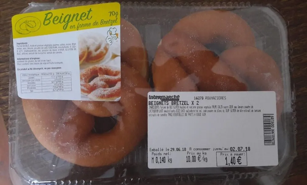 Beignet en forme de bretzel
