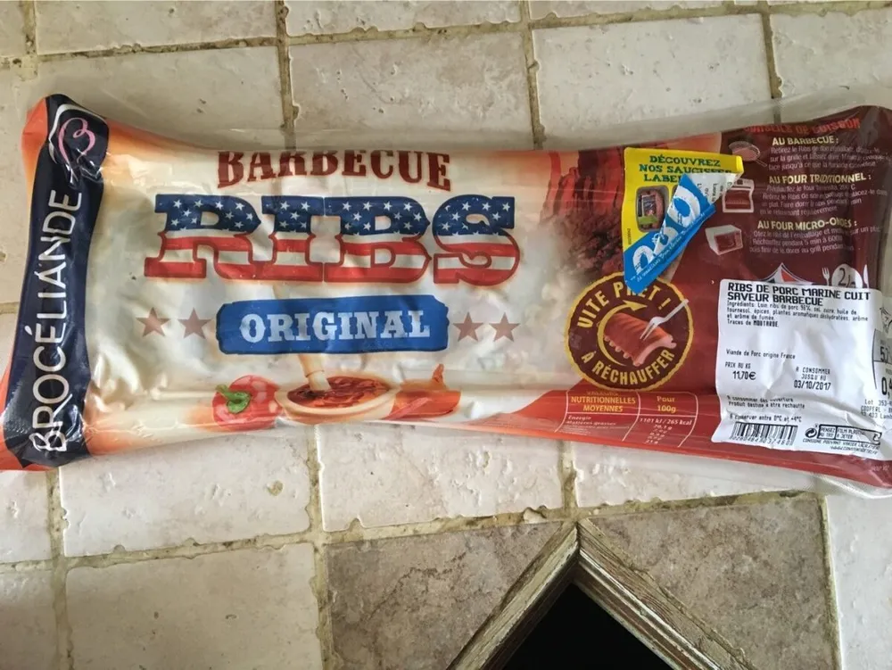 Ribs de porc mariné cuit saveur barbecue