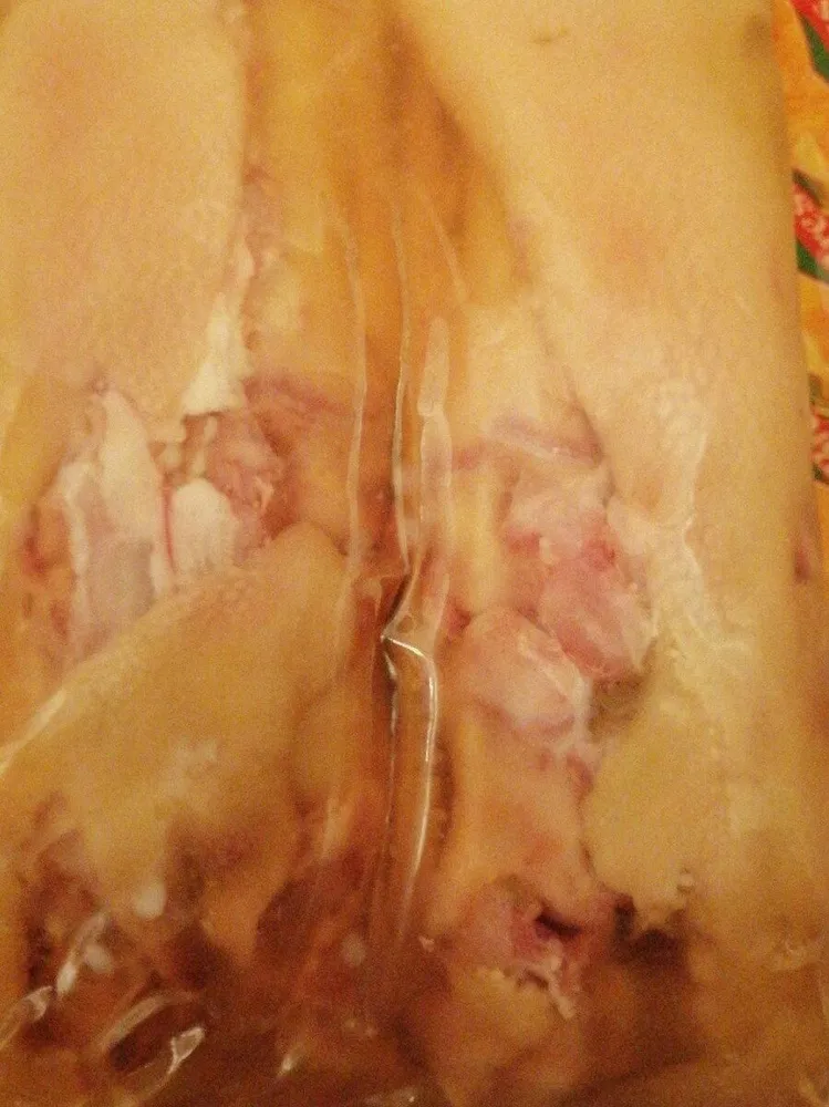 Pieds de porc cuit