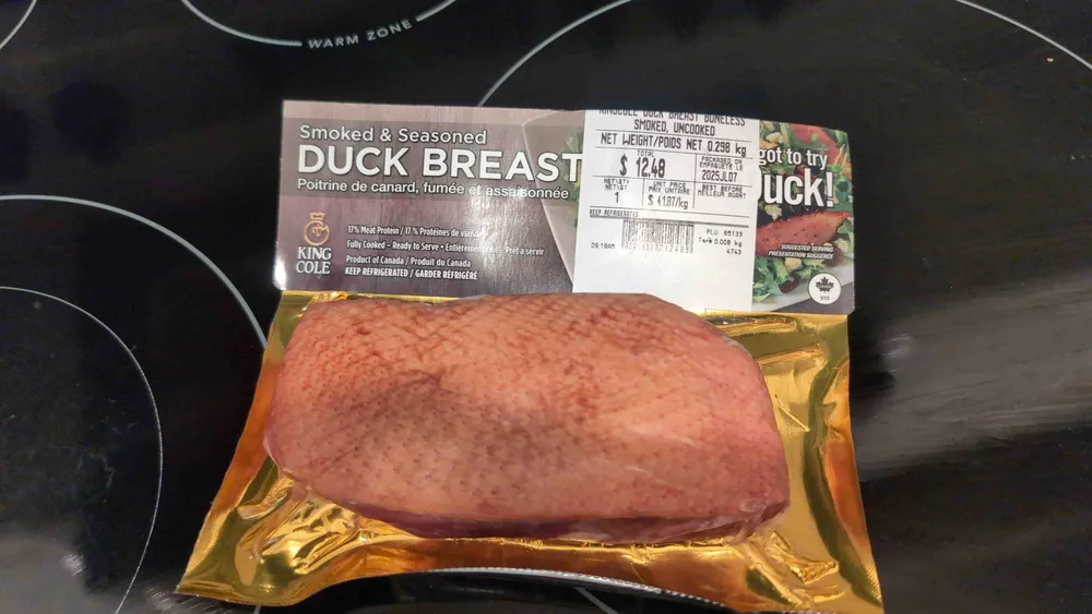 Duck breask boneless smoked, uncooked