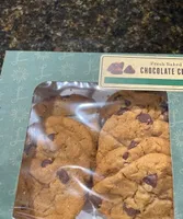 Chocolate chip cookie