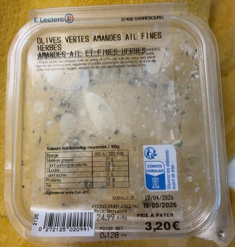 Olives vertes amandes ail fines herbes