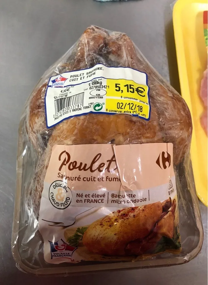 Poulet cuit et fumee