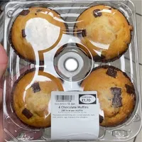 4 chocolate muffins