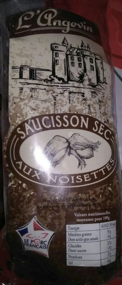 Saucisson sec aux noisettes