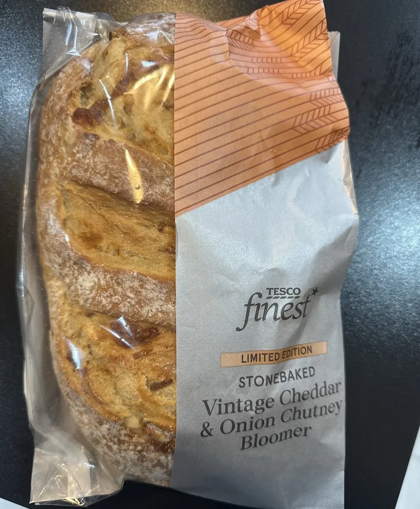 Stonebaked Vintage Cheddar & Onion Chutney Bloomer