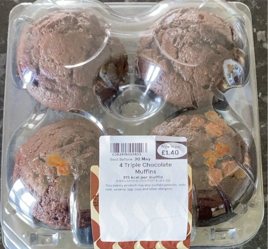4 triple chocolate Muffins