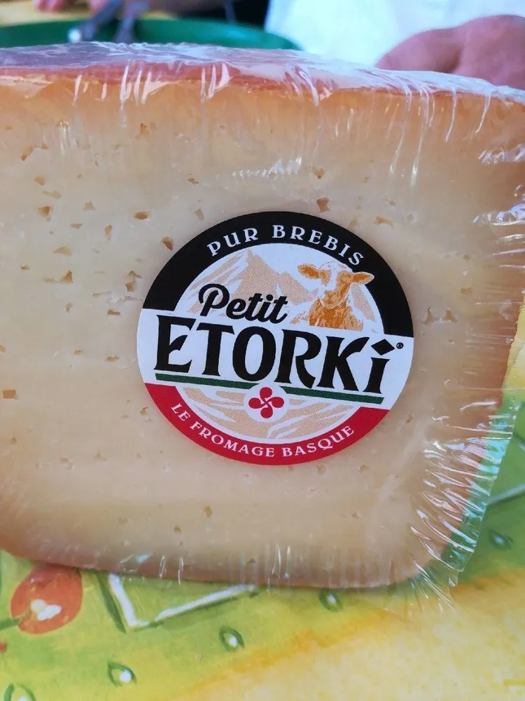 Petit Etorki