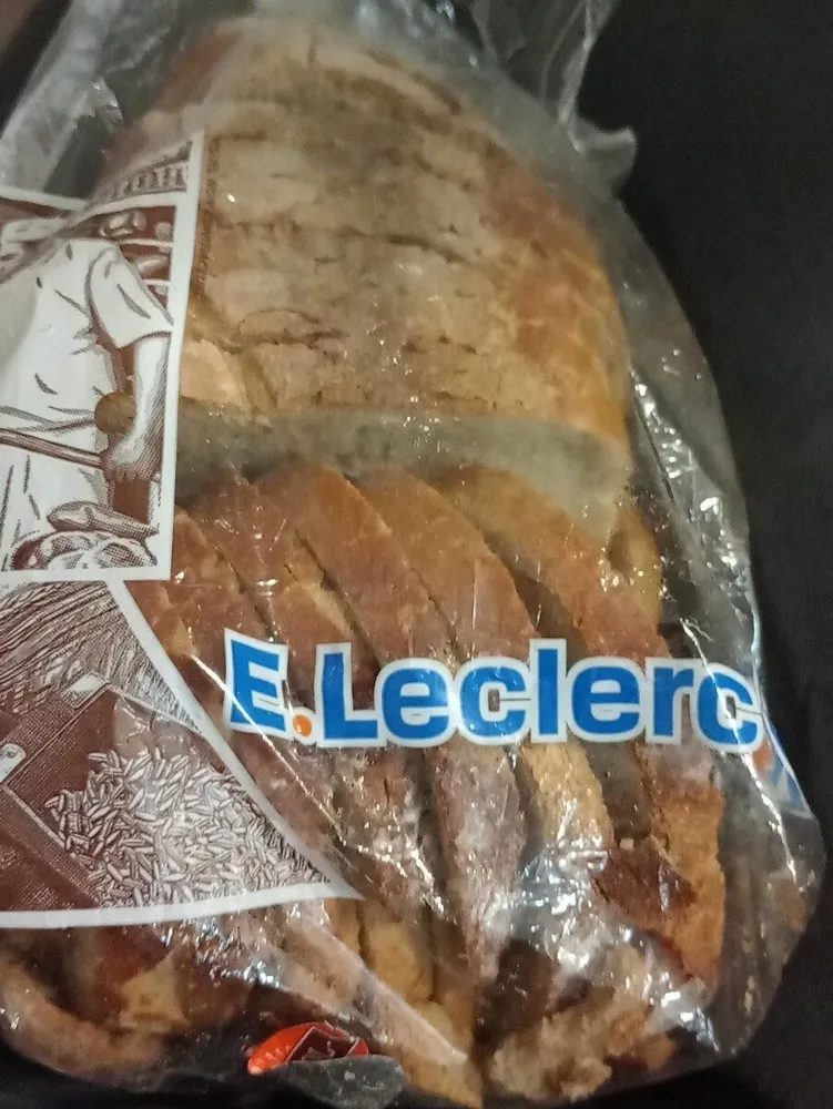 Pain de campagne coupé