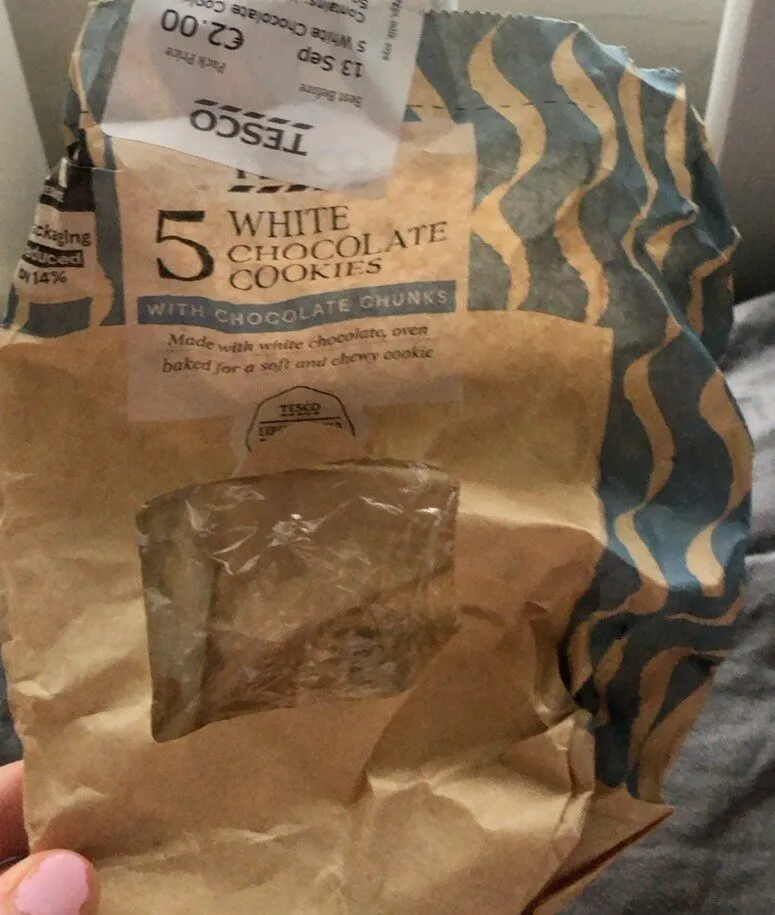 White chocolate cookies