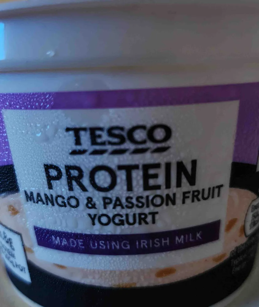 Protein Yogurt, mango & passion fruit