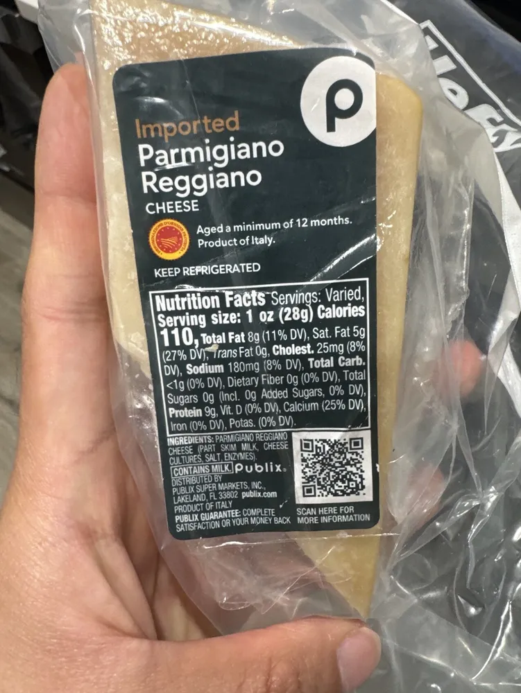 Deli Parmigiano Reggiano
