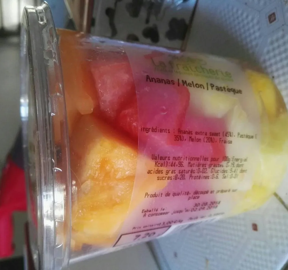 Fruits découpés Ananas/melon/pastèque