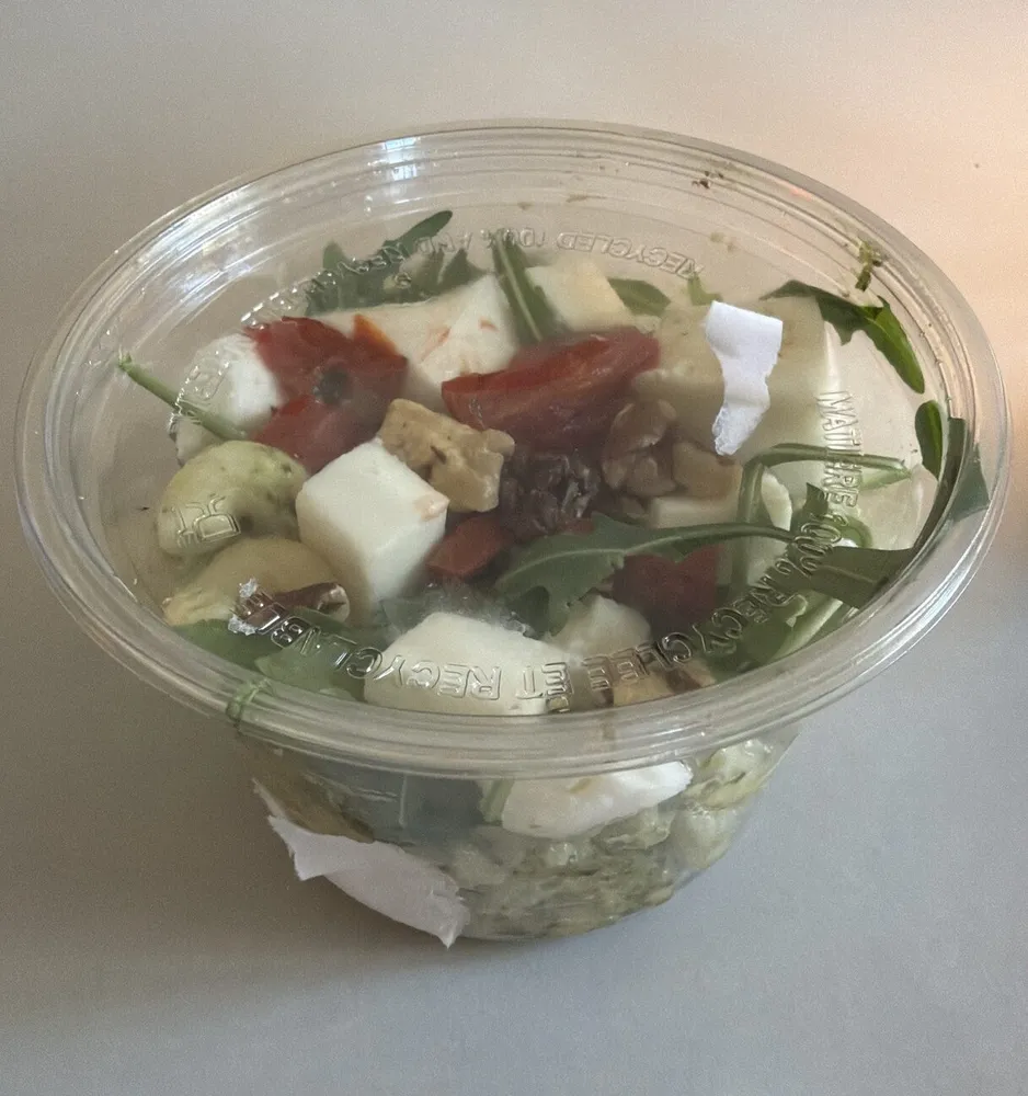Salads Pates Poulet Mozza