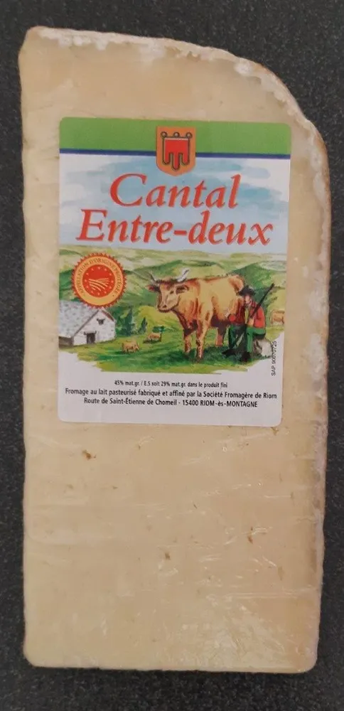 Cantal entre-deux au lait de vache pasteurisé