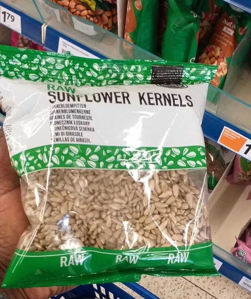 raw sunflower kernels