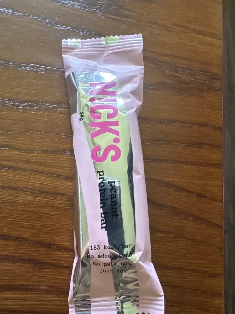 Peanut protein bar