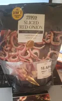 Sliced red onion