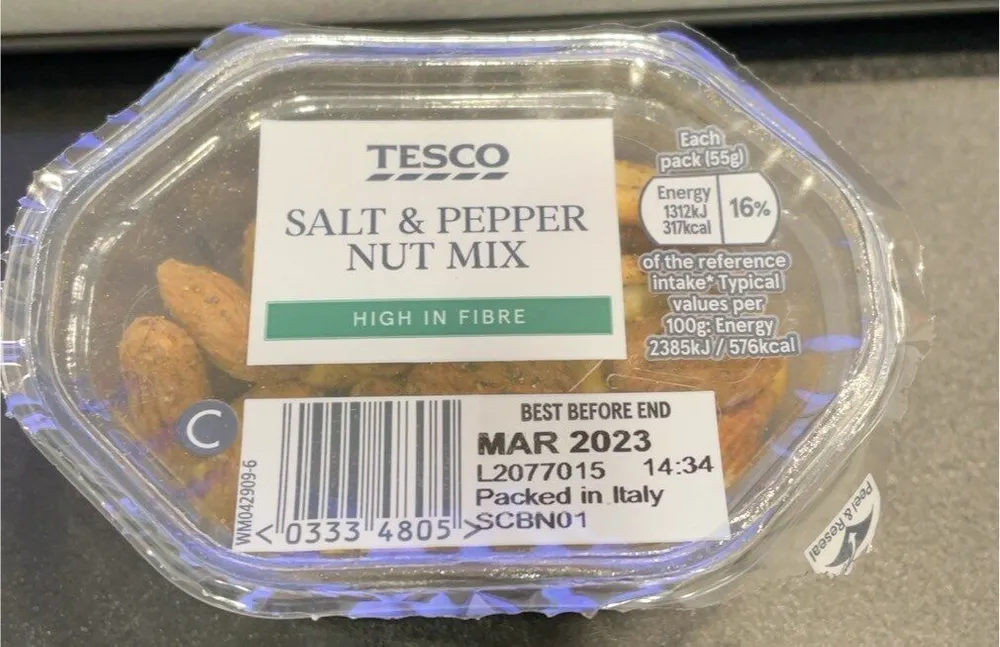 Salt & pepper nut mix