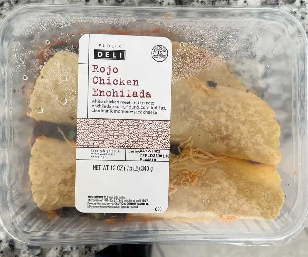 Rojo chicken enchilada