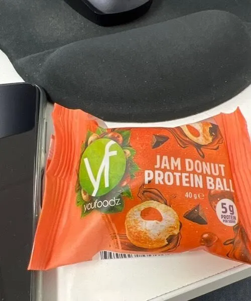Jam donut protein ball