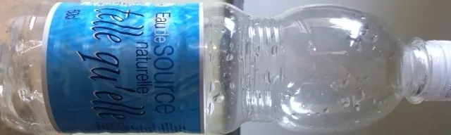 Eau de source naturelle  "telle qu'elle"
