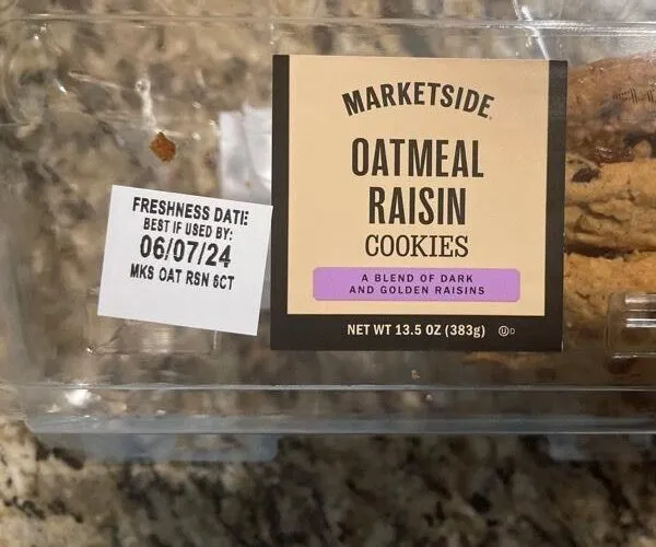 Oatmeal Raisin Cookies
